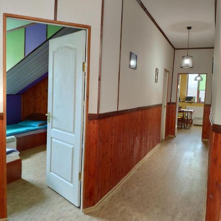 Hostel Vokzal Мукачево Экстерьер фото